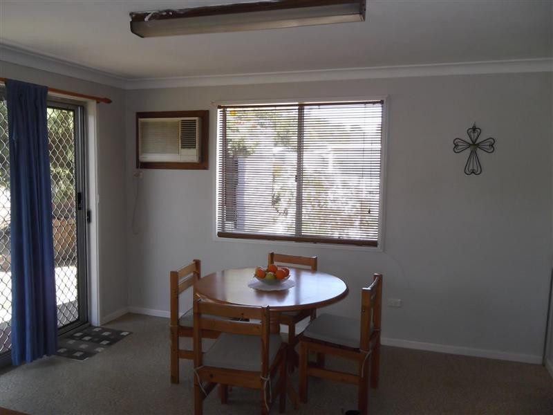 39 Hanna Street, Cowra NSW 2794