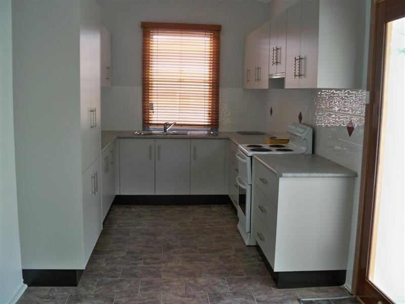 42 Liverpool Street, Cowra NSW 2794