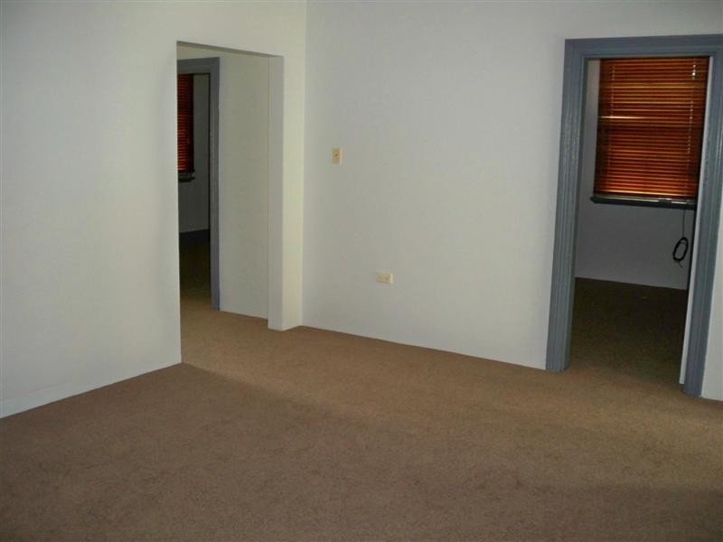 42 Liverpool Street, Cowra NSW 2794