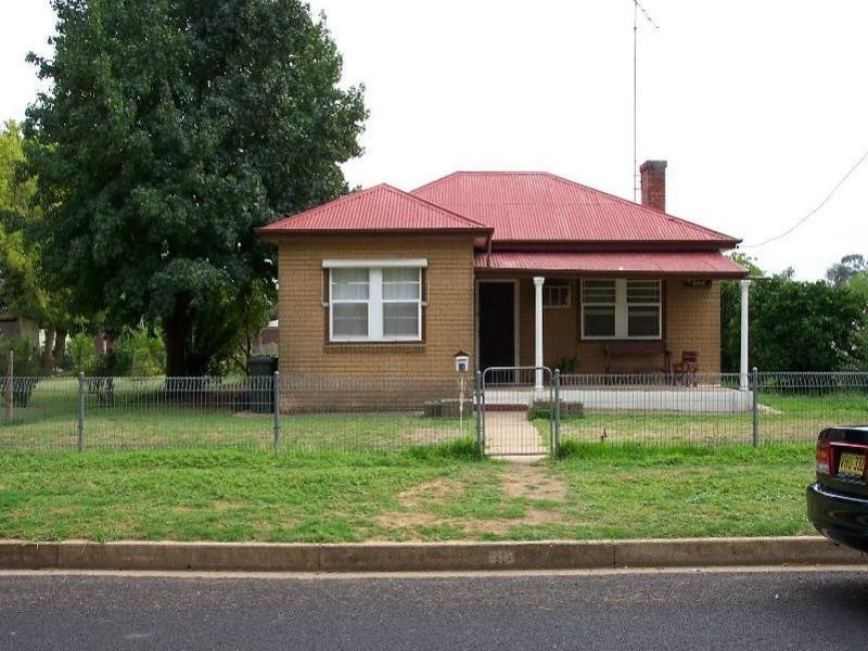 11 Haig Street, Cowra NSW 2794