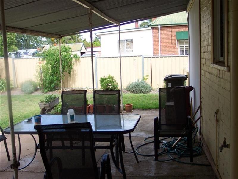28 PARKES Street, Cowra NSW 2794