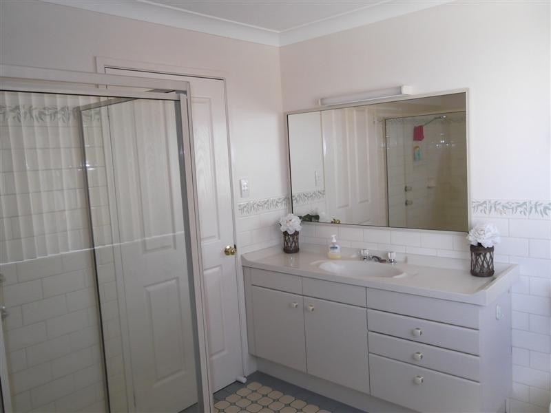 6 Casuarina Close, Cowra NSW 2794