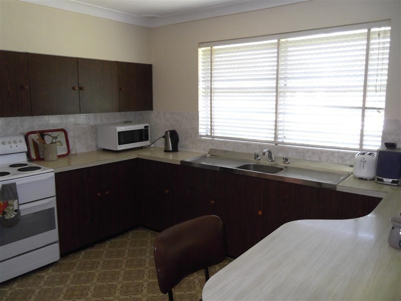 10 Chapman Street, Cowra NSW 2794