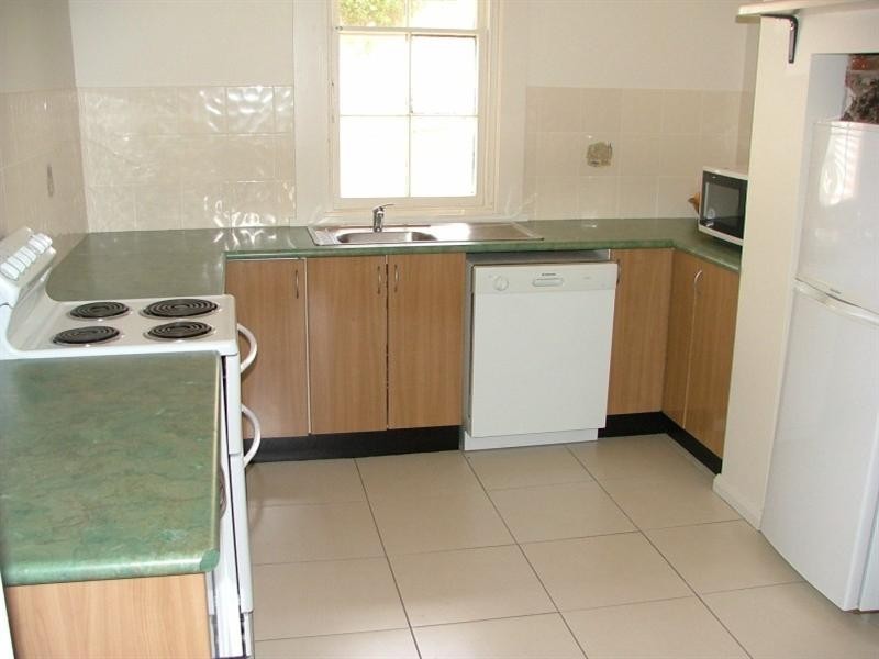 8 Smith Street, Cowra NSW 2794