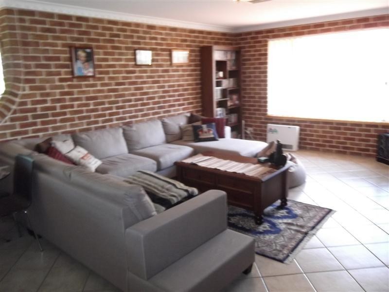 13 Grevillea Close, Cowra NSW 2794