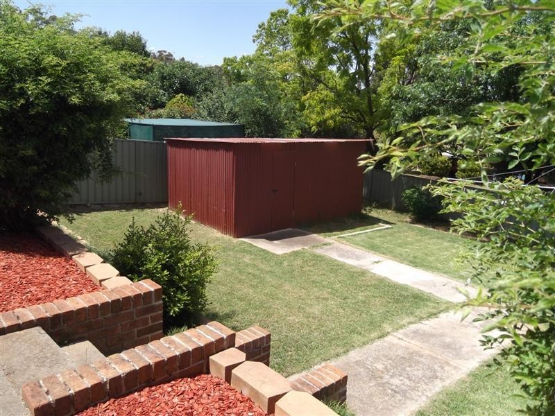 13 Grevillea Close, Cowra NSW 2794