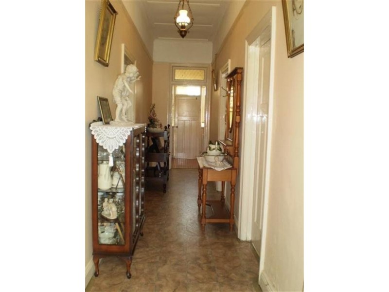 10 Baronga Street, Cowra NSW 2794