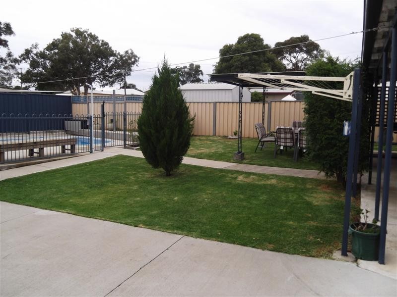 14 Baronga Street, Cowra NSW 2794