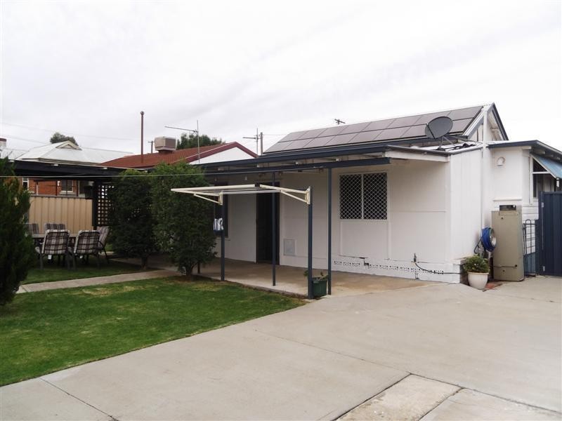 14 Baronga Street, Cowra NSW 2794
