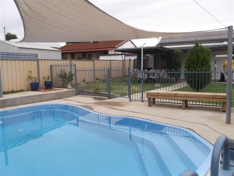 14 Baronga Street, Cowra NSW 2794