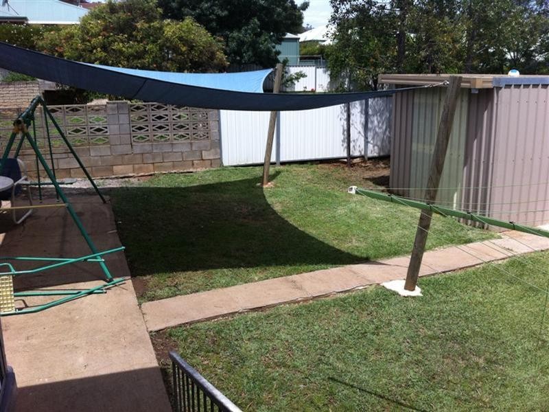 5 Karinya Street, Cowra NSW 2794