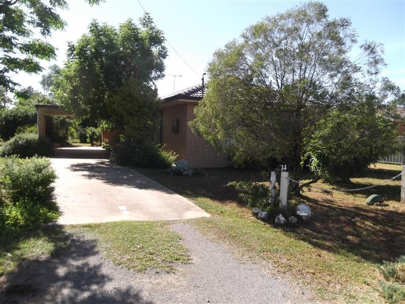 14 Bank Street, Gooloogong NSW 2805