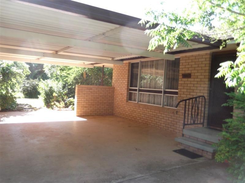 14 Bank Street, Gooloogong NSW 2805