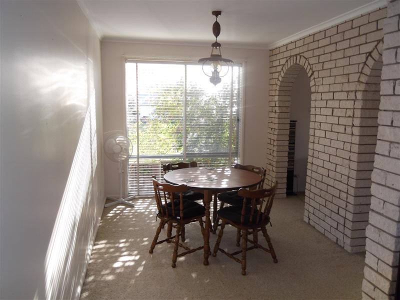 10 Duffey Avenue, Cowra NSW 2794