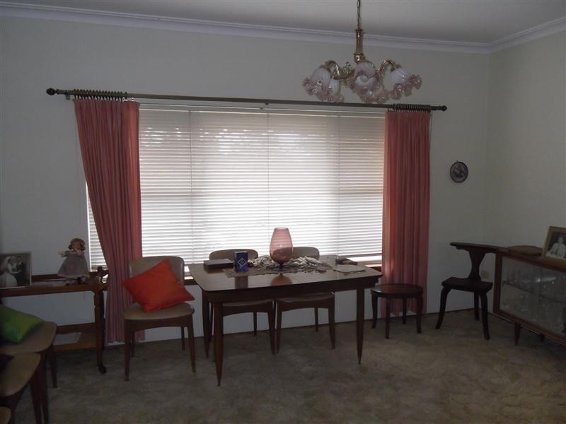 16 Kanangra Street, Cowra NSW 2794