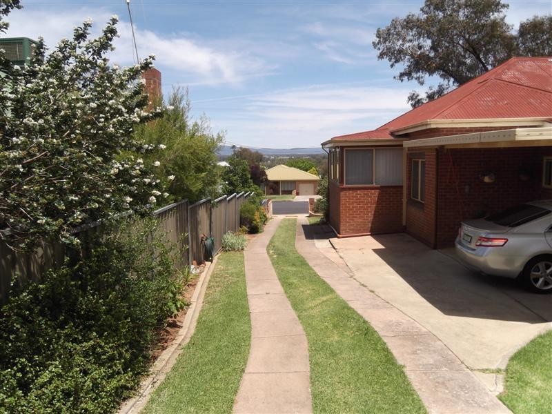 51 Lachlan Street, Cowra NSW 2794