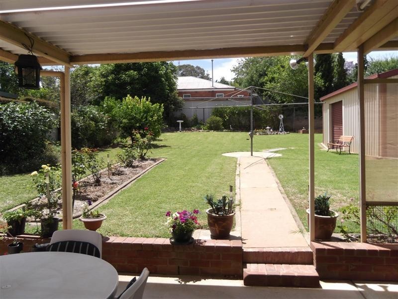 51 Lachlan Street, Cowra NSW 2794