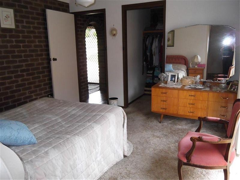 24 Hanna Street, Cowra NSW 2794