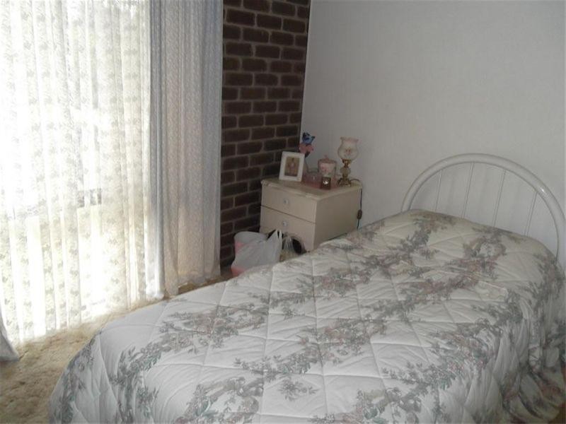 24 Hanna Street, Cowra NSW 2794