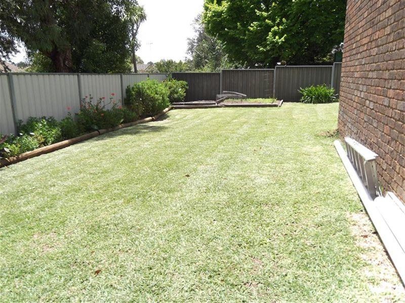 24 Hanna Street, Cowra NSW 2794