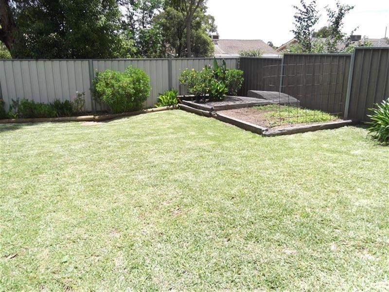 24 Hanna Street, Cowra NSW 2794