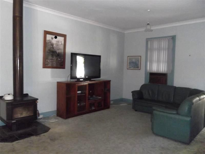 10 Lyall Street, Cowra NSW 2794