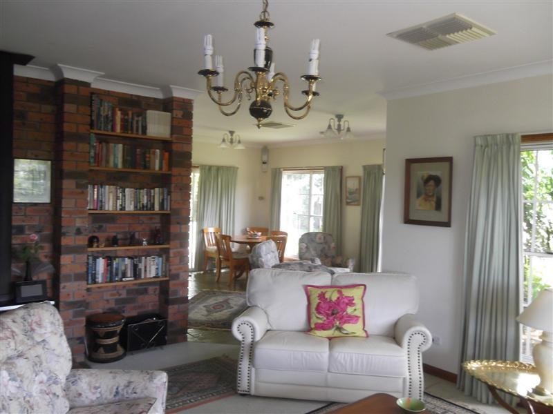 44 Dawson Drive, Cowra NSW 2794