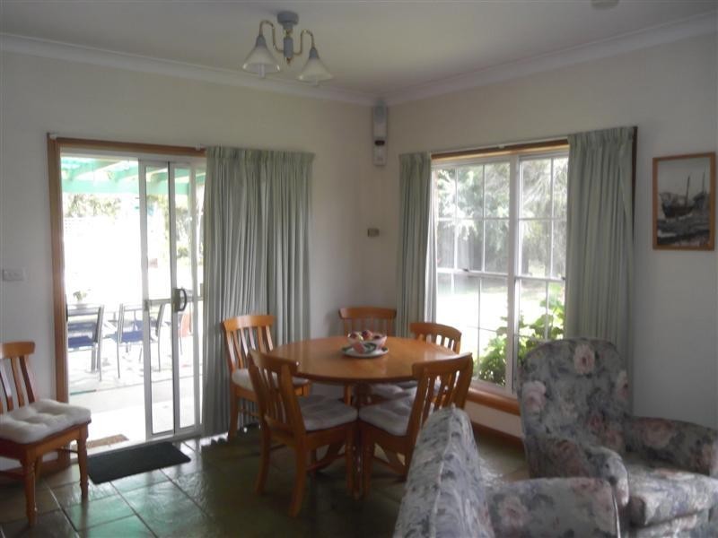 44 Dawson Drive, Cowra NSW 2794