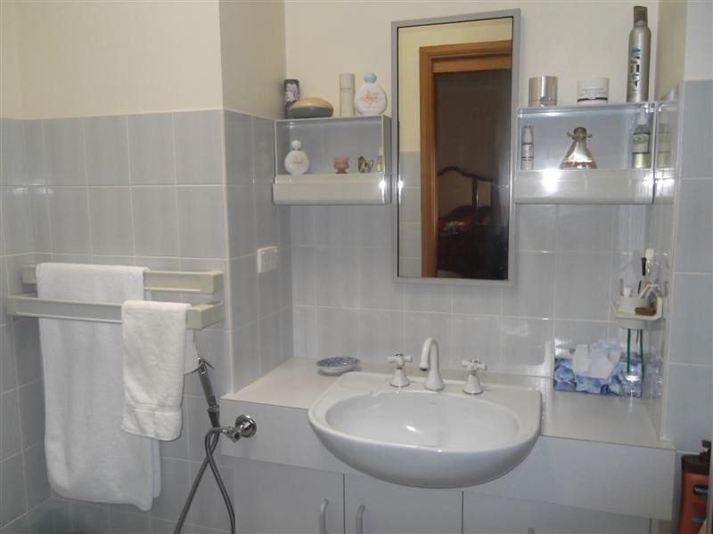 44 Dawson Drive, Cowra NSW 2794