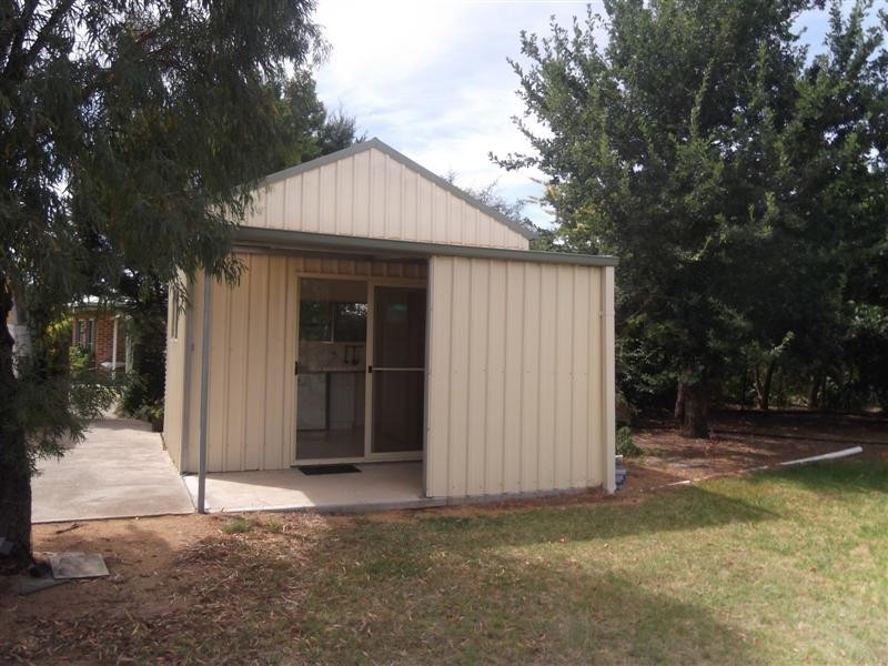 44 Dawson Drive, Cowra NSW 2794