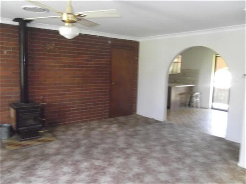 28 Taronga Drive, Cowra NSW 2794