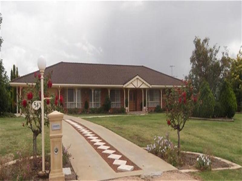 54 Cowra Road, Cowra NSW 2794