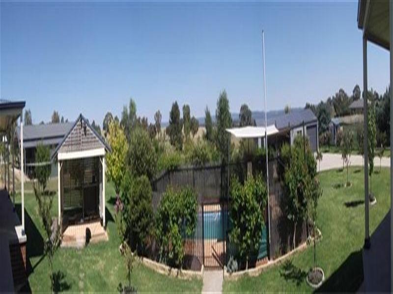 9 Shepherd Avenue, Cowra NSW 2794