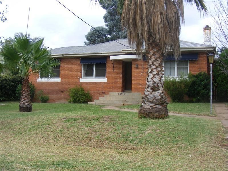 69 Lachlan Street, Cowra NSW 2794