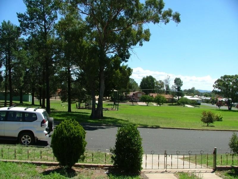 7 Dollar Street, Cowra NSW 2794