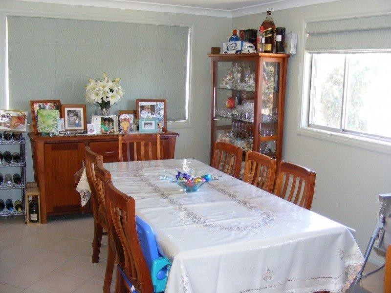 4 Taronga Drive, Cowra NSW 2794