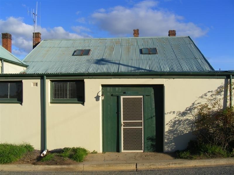 1 Railway Lane, Cowra NSW 2794