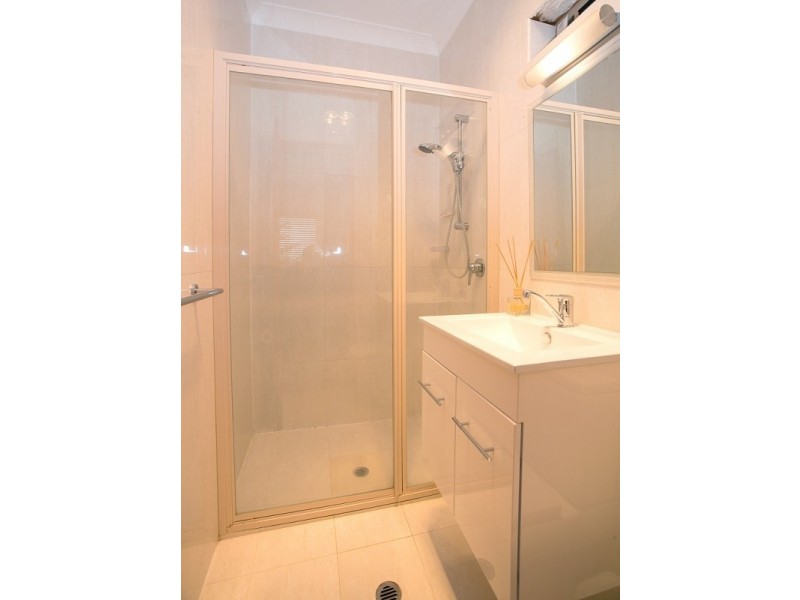 11 Kanangra Street, Cowra NSW 2794