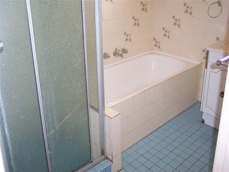 9 Ribands Way, Cowra NSW 2794