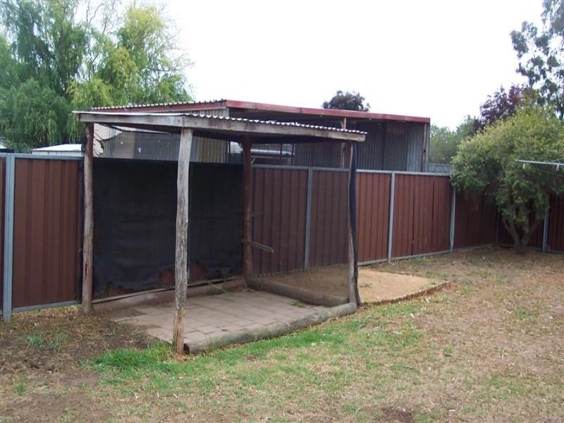 9 Ribands Way, Cowra NSW 2794