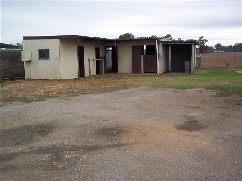 9 Ribands Way, Cowra NSW 2794