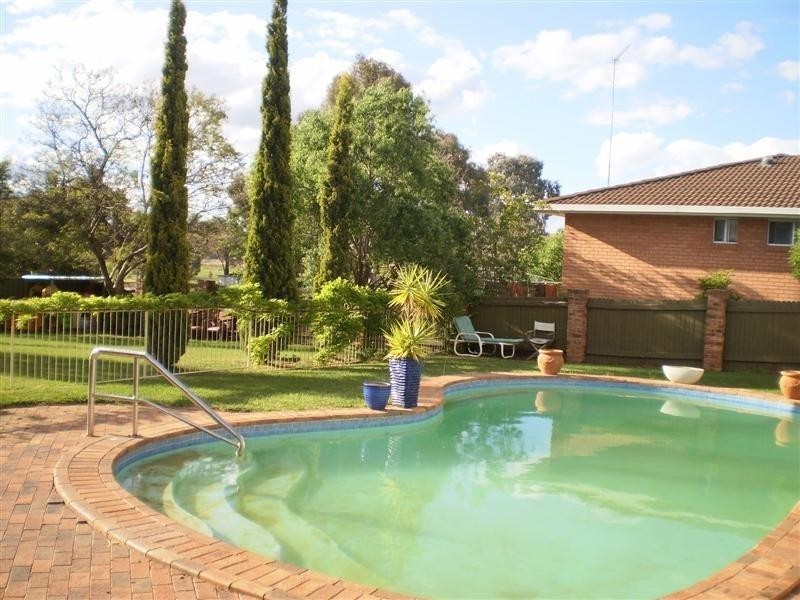 20 Taronga Drive, Cowra NSW 2794