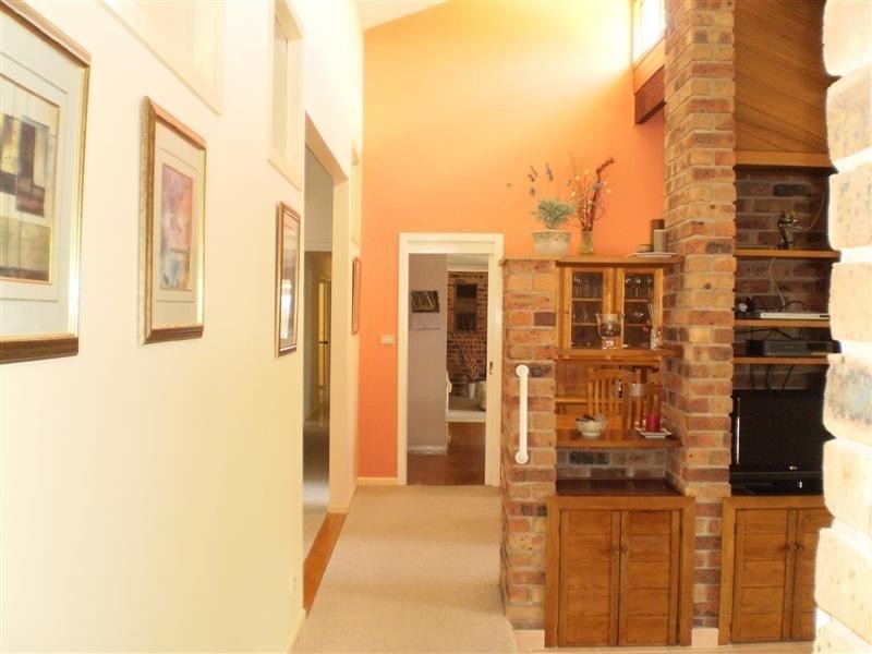 20 Taronga Drive, Cowra NSW 2794