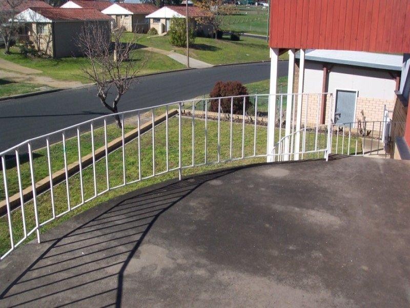 4 Brisbane Avenue, Cowra NSW 2794