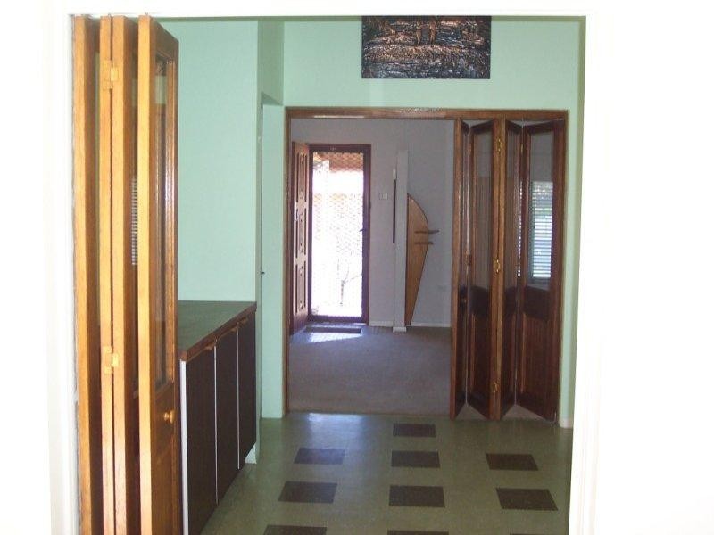 4 Brisbane Avenue, Cowra NSW 2794