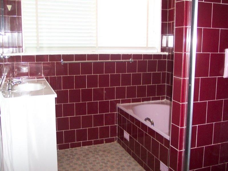 4 Brisbane Avenue, Cowra NSW 2794