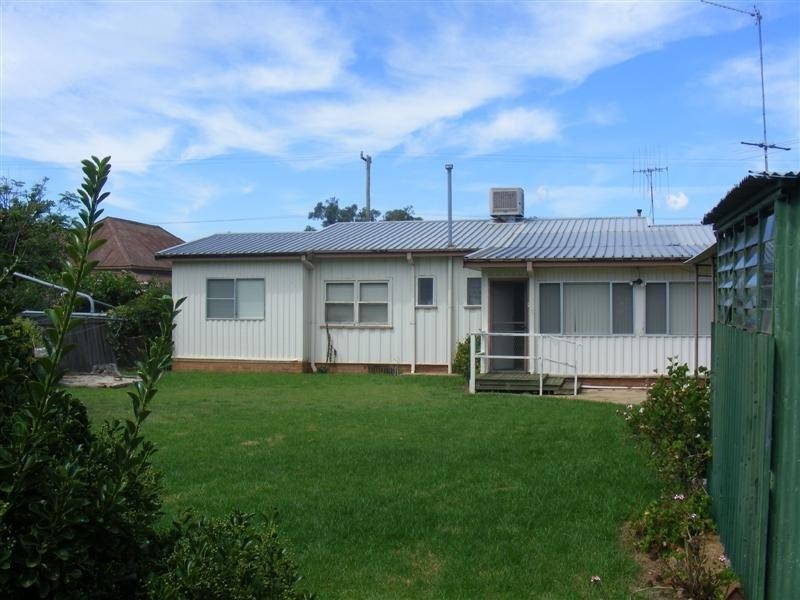 31 Forbes Street, Gooloogong NSW 2805