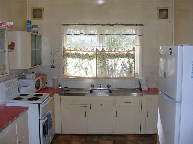 2 Wellington Street, Cowra NSW 2794