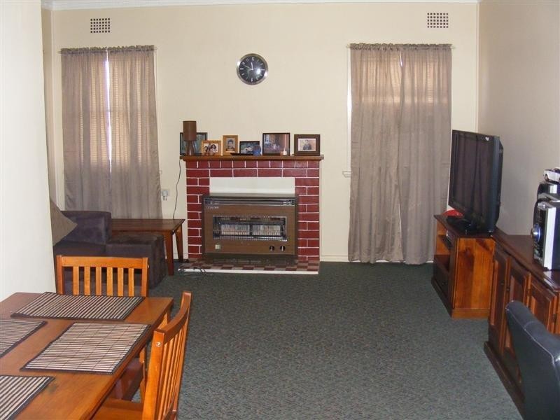 2 Wellington Street, Cowra NSW 2794