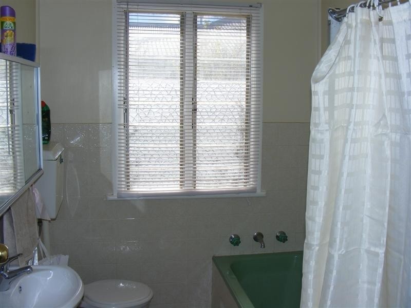 2 Wellington Street, Cowra NSW 2794